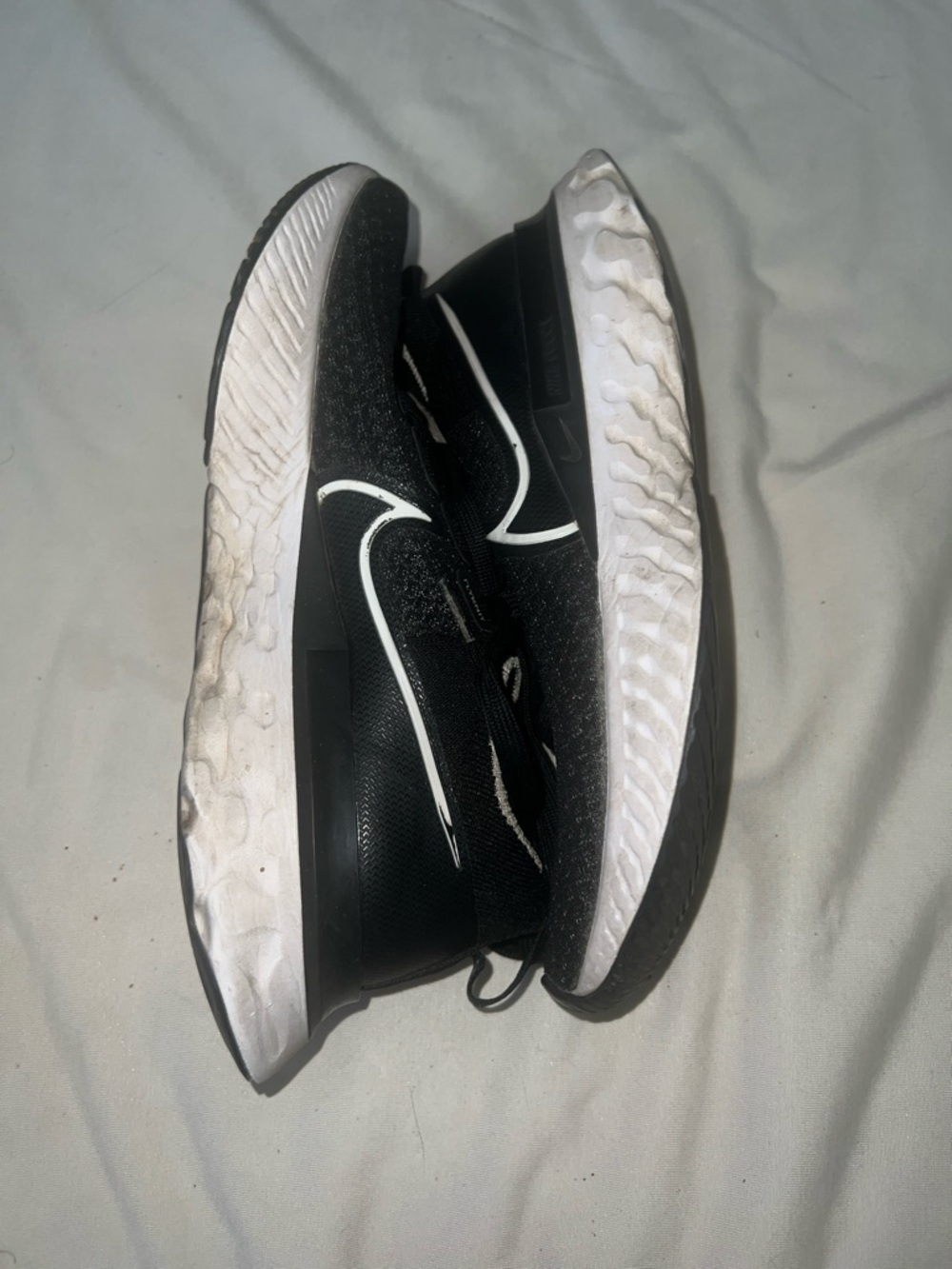 Nike Black and White Flyknit Women's Athletic Running Shoes - Picture 5 of 5